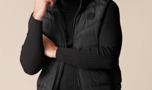 bodywarmer € 69,99<br/>coltrui € 49,90<br/>jeans € 59,99