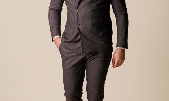 kostuum € 199,90