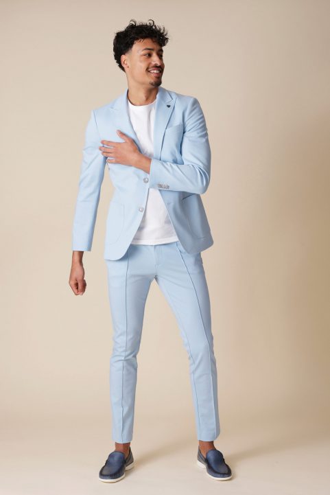 colbert € 139,90<br/>pantalon € 79,90