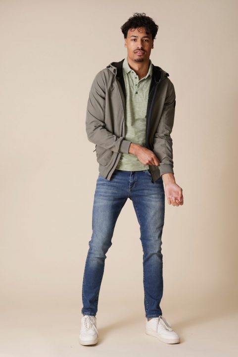 jack € 79,99<br/>polo € 49,90<br/>jeans € 59,99