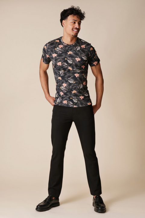 t-shirt € 29,99<br/>broek € 59,90
