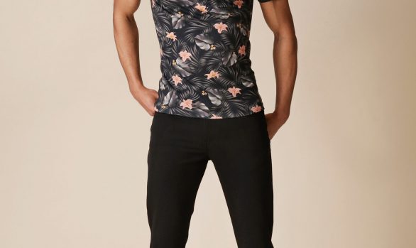 t-shirt € 29,99<br/>broek € 59,90